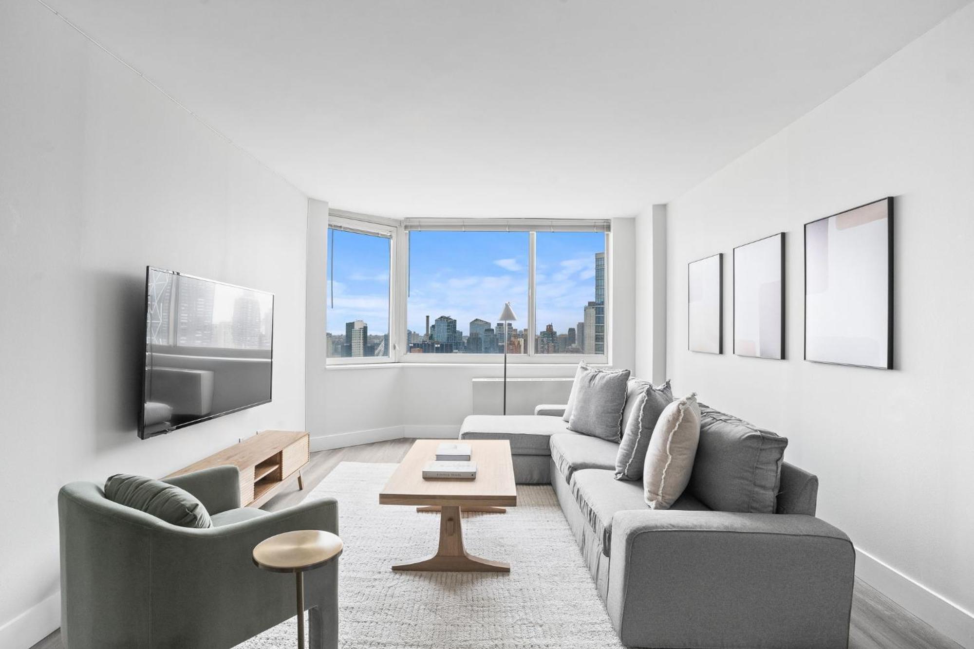 Chic Nyc Steps From Times Square With 2 Bedroom
